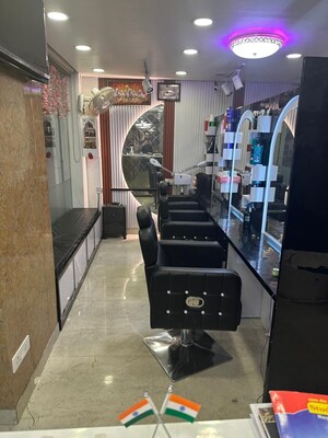  Shop For Rent in Gomti Nagar