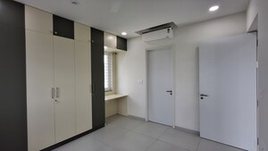 Room in 3 BHK Apartment at Jayabheri The Nirvana, Gopanpally – for Rent