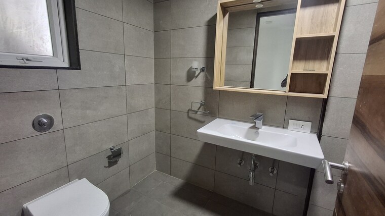 Bathroom, jayabheri-the-summit 3 Bedroom 2125 Sq.Ft. Apartment In Narsingi Hyderabad 9249307