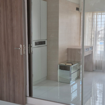 Bathroom in 4 BHK Apartment at Andheri West – for Sale