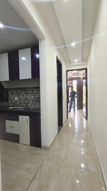 Building Lobby in 2 BHK Builder Floor at Palm Residency Chhatarpur, Chattarpur – for Rent