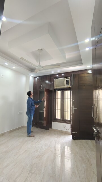Living Room in 2 BHK Builder Floor at Palm Residency Chhatarpur, Chattarpur – for Rent