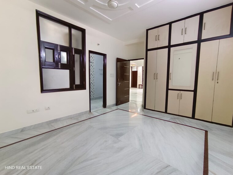 Room, vasant kunj 3 Bedroom 1350 Sq.Ft. Builder Floor In Vasant Kunj Delhi 9249376