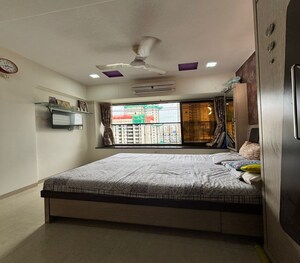 Bedroom in 2 BHK Apartment at Matunga East – for Sale