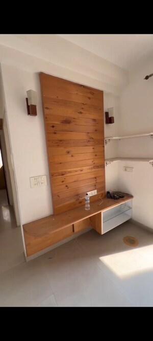 Furnished Amenities in 2.5 BHK Apartment at Mahagun Mywoods, Sector 16c Greater Noida – for Sale