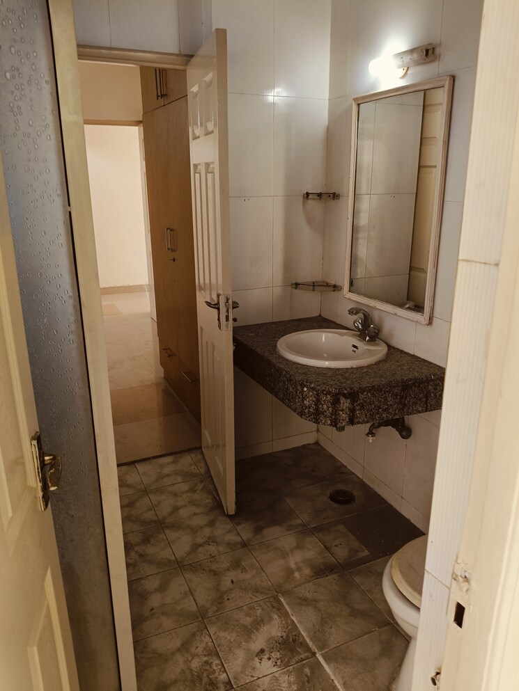 Bathroom, dhakoli 2 Bedroom 1000 Sq.Ft. Builder Floor In Dhakoli Zirakpur 9249441