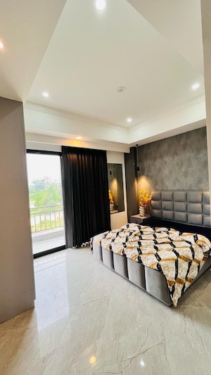 Bedroom in 3 BHK Builder Floor at Orris Atulyam, Sector 83 – for Sale