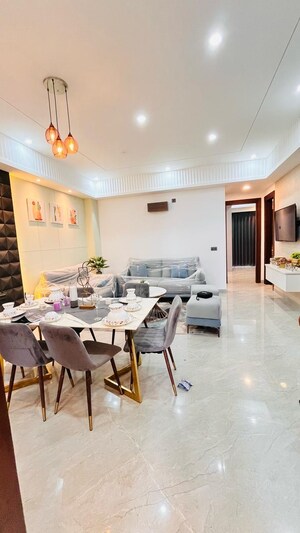 Master Bedroom in 3 BHK Builder Floor at Orris Atulyam, Sector 83 – for Sale