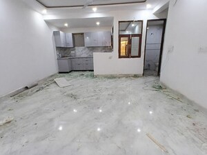 Room in 2 BHK Builder Floor at Vasant Kunj – for Rent