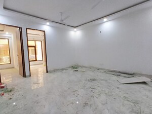 Room in 2 BHK Builder Floor at Vasant Kunj – for Rent