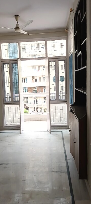 Living Room in 3 BHK Apartment at Prangan Tower, Vaishali Sector 5 – for Sale