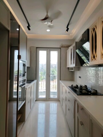 Building Lobby in 4 BHK Builder Floor at BPTP Astaire Gardens, Sector 70a – for Sale