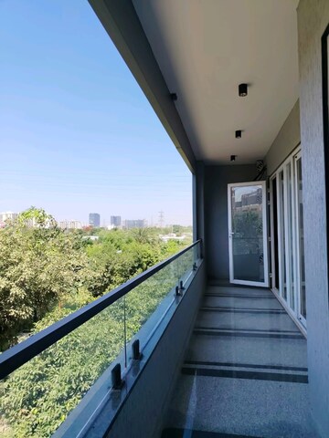 Building Lobby in 4 BHK Builder Floor at BPTP Astaire Gardens, Sector 70a – for Sale