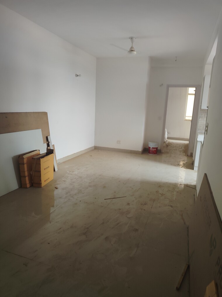 Room, suncity-avenue-76 2 Bedroom 635 Sq.Ft. Apartment In Sector 76 Gurgaon 9249526