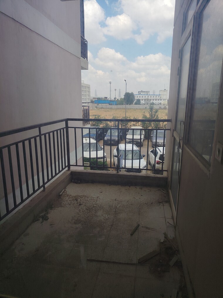 Balcony, suncity-avenue-76 2 Bedroom 635 Sq.Ft. Apartment In Sector 76 Gurgaon 9249526