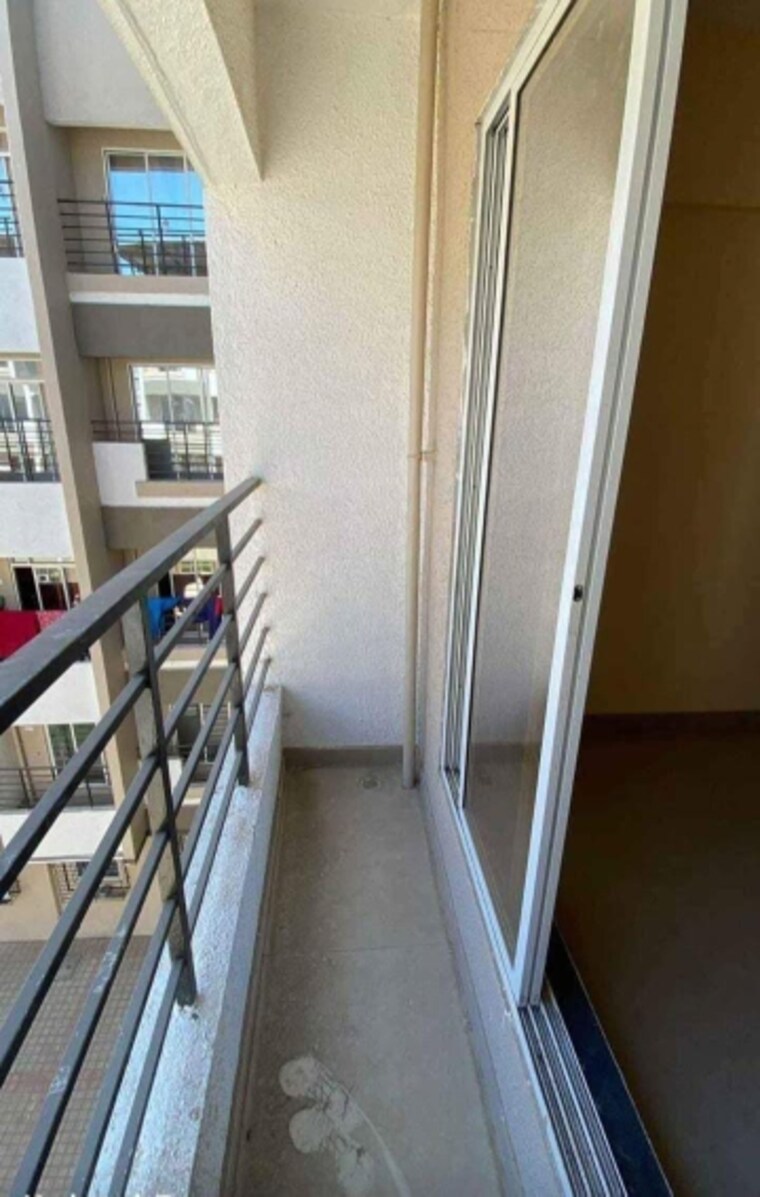 Balcony, gayatri-chs-bhayander 1 RK 350 Sq.Ft. Apartment In Bhayandar East Thane 9249520
