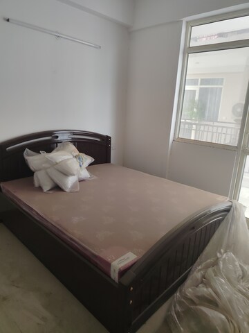 Bedroom in 2 BHK Apartment at Suncity Avenue 76, Sector 76 – for Rent