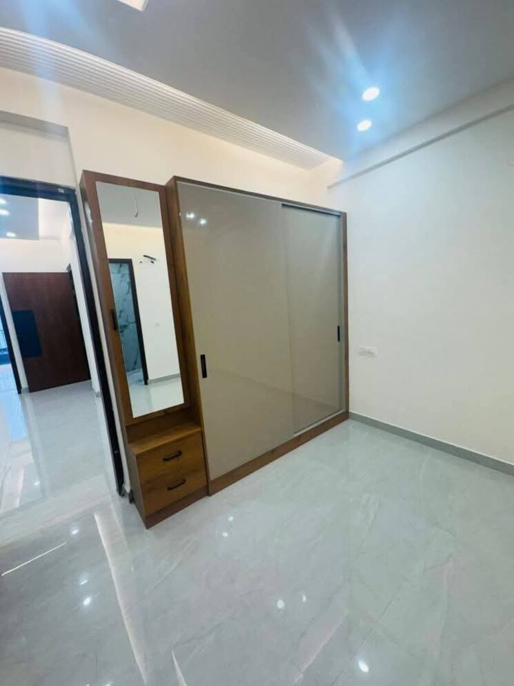 Room, pir machalla 3 Bedroom 1600 Sq.Ft. Builder Floor In Pir Machalla Zirakpur 9249534