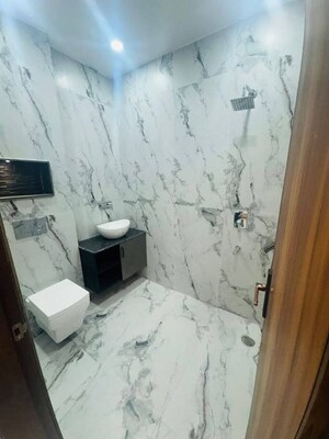 Team Area in 3 BHK Builder Floor at Pir Machalla – for Sale