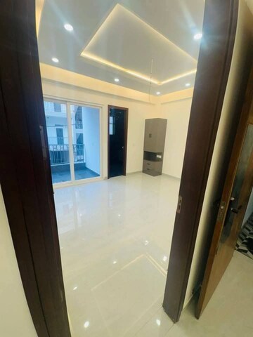 Building Lobby in 3 BHK Builder Floor at Pir Machalla – for Sale