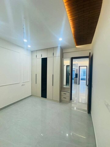 Room in 3 BHK Builder Floor at Pir Machalla – for Sale