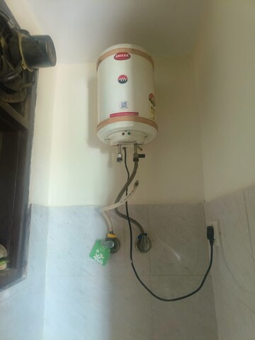 Master Bedroom in 1 BHK Builder Floor at Saket – for Rent