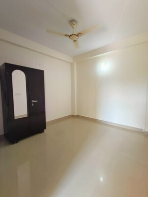 Room in 1 BHK Builder Floor at Saket – for Rent