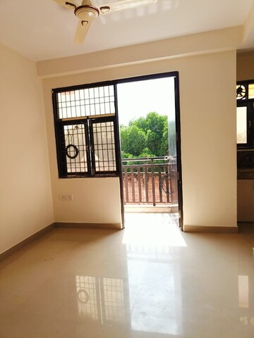 Room in 1 BHK Builder Floor at Saket – for Rent