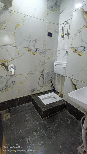 Team Area in 3 BHK Builder Floor at Govindpuri – for Sale