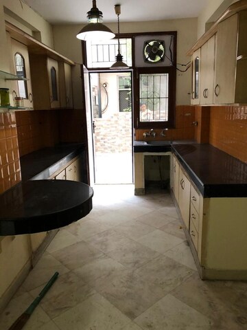Kitchen in 3 BHK Builder Floor at Uppal Southend, Sector 49 – for Rent