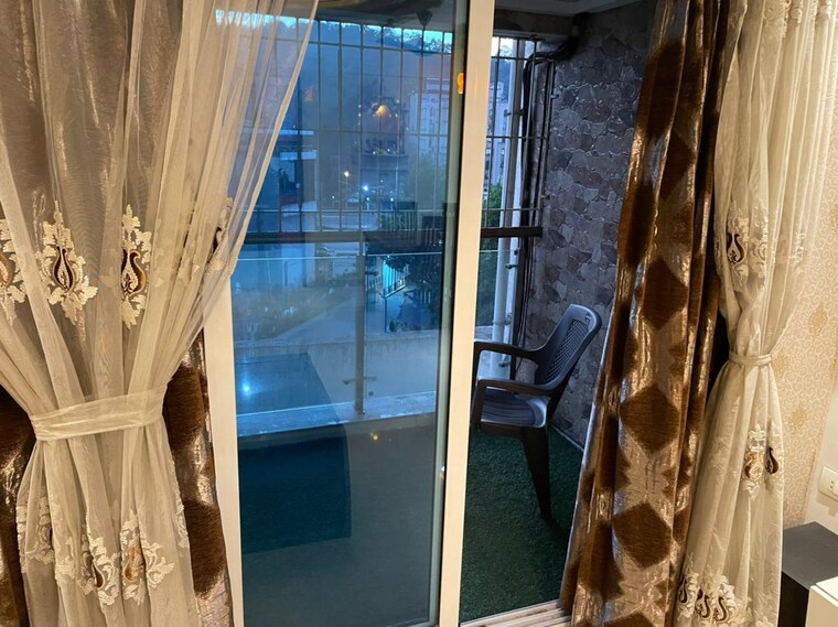 Balcony, godrej-emerald 3 Bedroom 900 Sq.Ft. Apartment In Ghodbunder Road Thane 9249568