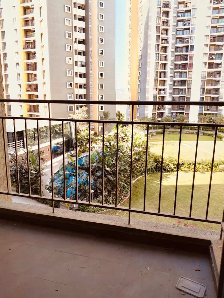Balcony, shapoorji-pallonji-joyville-hinjewadi 3 Bedroom 980 Sq.Ft. Apartment In Hinjewadi Pune 9249579