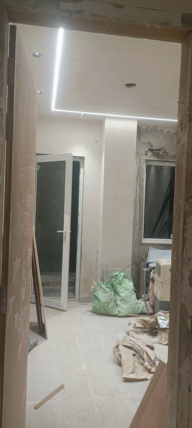 Bathroom, rohini sector 24 3 Bedroom 850 Sq.Ft. Builder Floor In Rohini Sector 24 Delhi 9249611