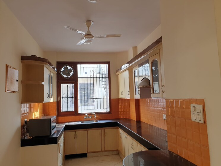 Kitchen, uppal-southend 3 Bedroom 311 Sq.Yd. Builder Floor In Sector 49 Gurgaon 9249584