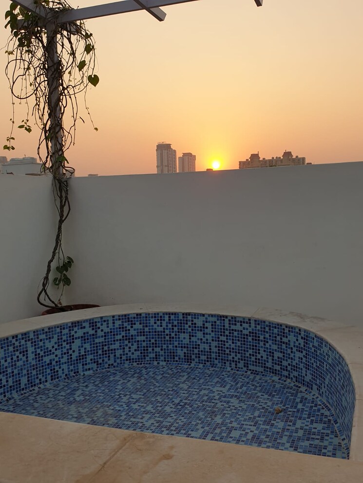 Bedroom, uppal-southend 3 Bedroom 311 Sq.Yd. Builder Floor In Sector 49 Gurgaon 9249584