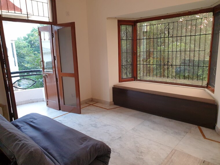 Bedroom, uppal-southend 3 Bedroom 311 Sq.Yd. Builder Floor In Sector 49 Gurgaon 9249584