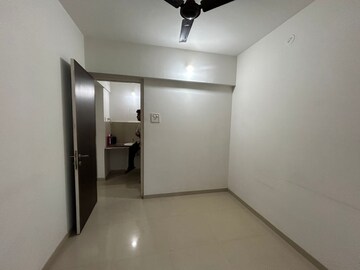 Room in 3 BHK Apartment at Cosmos Springs Angel, Ghodbunder Road – for Sale