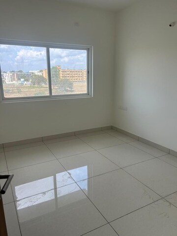 Room in 3.5 BHK Apartment at Avalon Park At The Prestige City, Sarjapur Road – for Sale