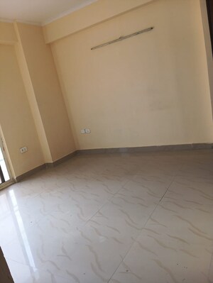 Room in 2 BHK Apartment at Futec Gateway, Sector 75 – for Rent