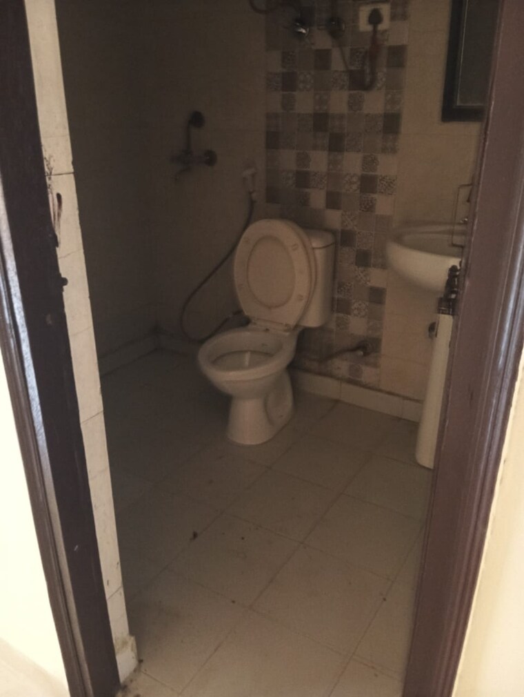 Bathroom, futec-gateway 2 Bedroom 1138 Sq.Ft. Apartment In Sector 75 Noida 9249653