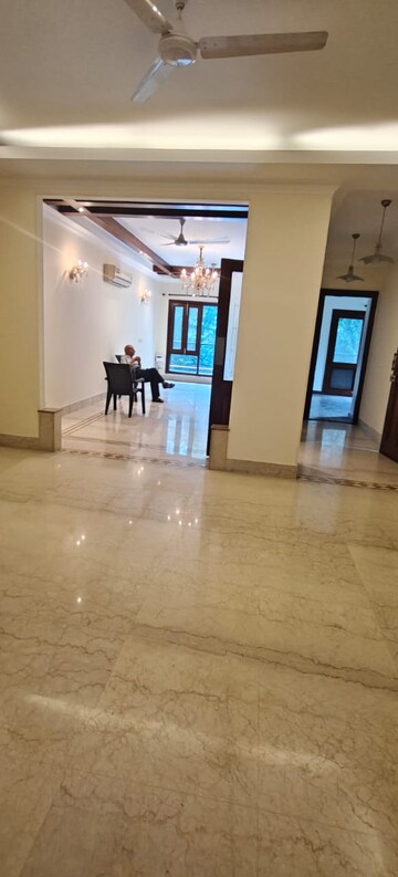 Room in 3 BHK Builder Floor at Anand Niketan – for Rent