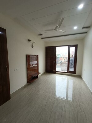 Room in 6+ BHK Independent House at Sector 79 – for Sale