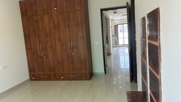 Room in 6+ BHK Independent House at Sector 79 – for Sale