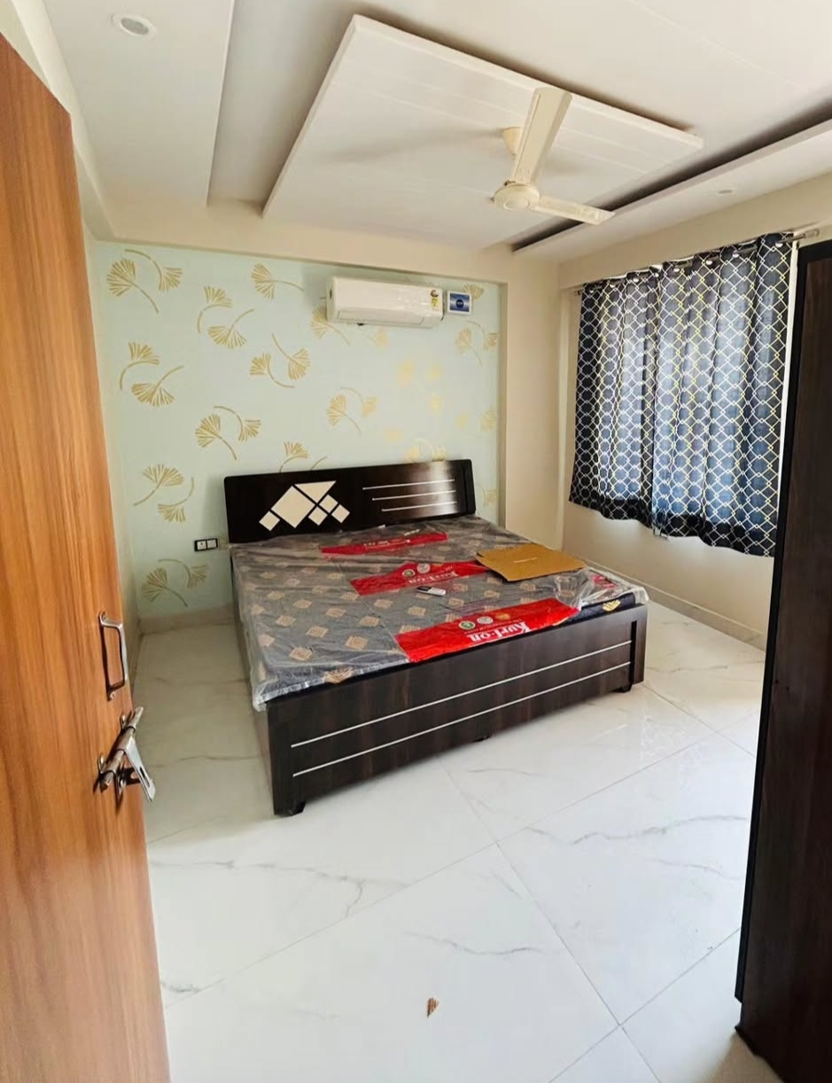 3 BHK + Servant Room Apartment For Rent in Conscient Heritage Max