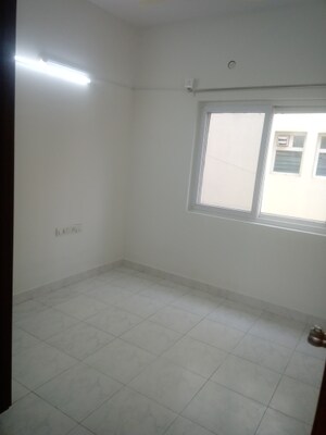 Room in 3 BHK Apartment at Mantri Celestia, Gachibowli – for Rent