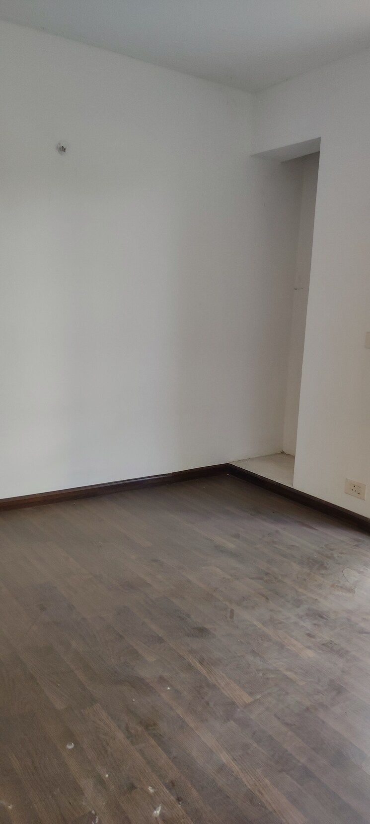 Room, bptp-parkland-pride-phase-2 3 Bedroom 180 Sq.Yd. Builder Floor In Sector 77 Faridabad 9249691