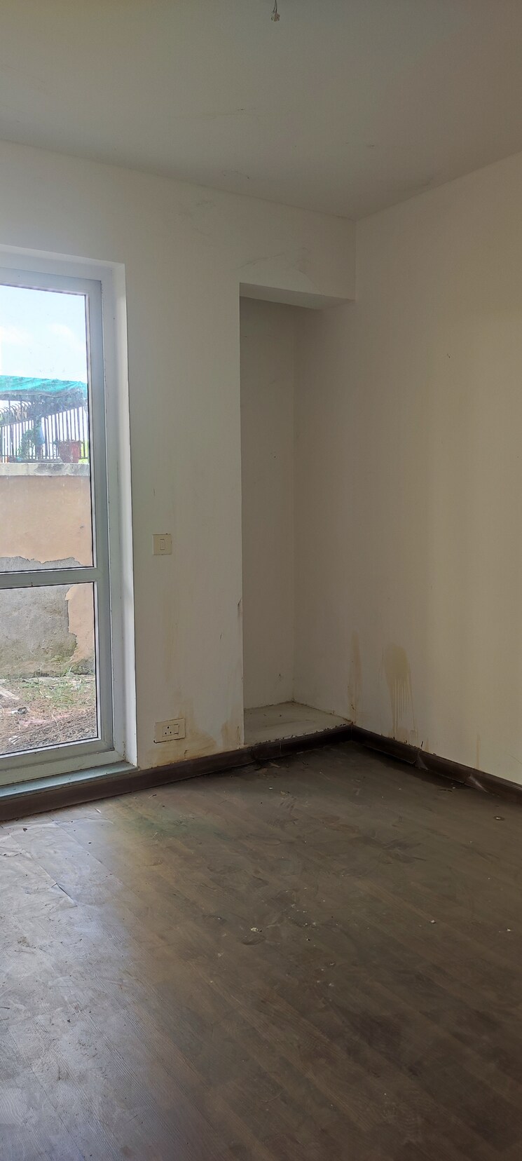 Room, bptp-parkland-pride-phase-2 3 Bedroom 180 Sq.Yd. Builder Floor In Sector 77 Faridabad 9249691