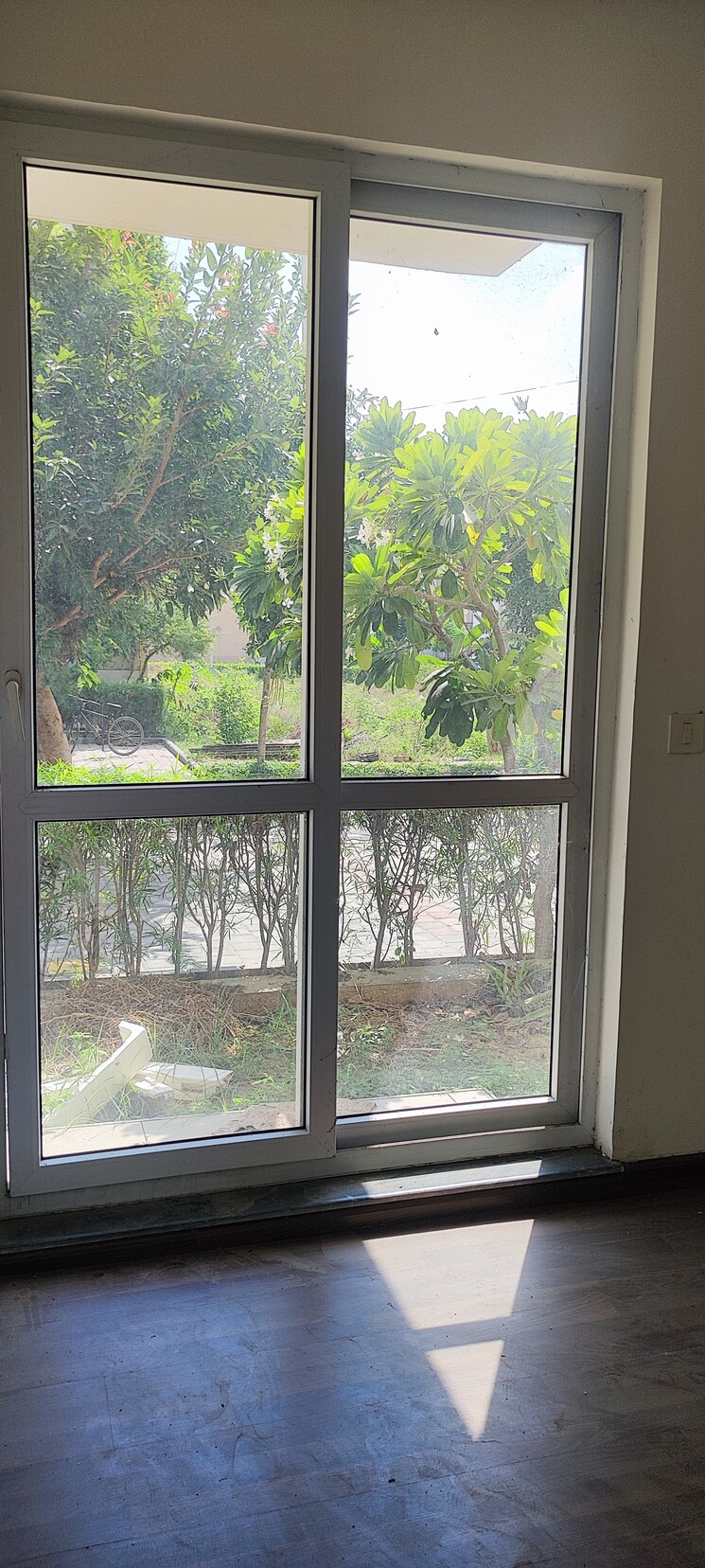 Garden, bptp-parkland-pride-phase-2 3 Bedroom 180 Sq.Yd. Builder Floor In Sector 77 Faridabad 9249691