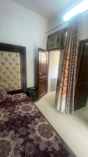 Master Bedroom in 1 BHK Builder Floor at Pir Machalla – for Rent
