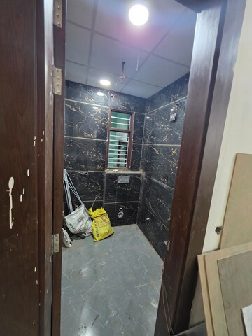 Parking in 4 BHK Builder Floor at Vasundhara Sector 5 – for Sale